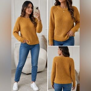 Universal Thread Women's Crewneck Sweater in Mustard